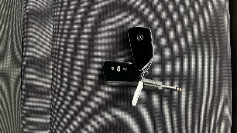 Volkswagen Crafter Cr35 Mwb Diesel 2.0 TDI 140PS Commerce Plus High Roof Van Auto